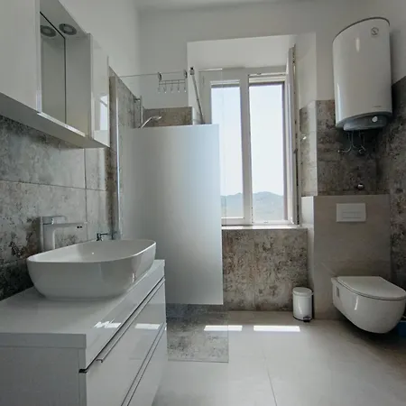 Petar Apartman Lastovo